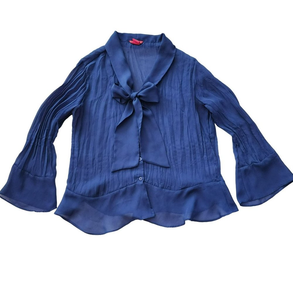 Sunny Leigh Sheer button Top Size Medium  Blue